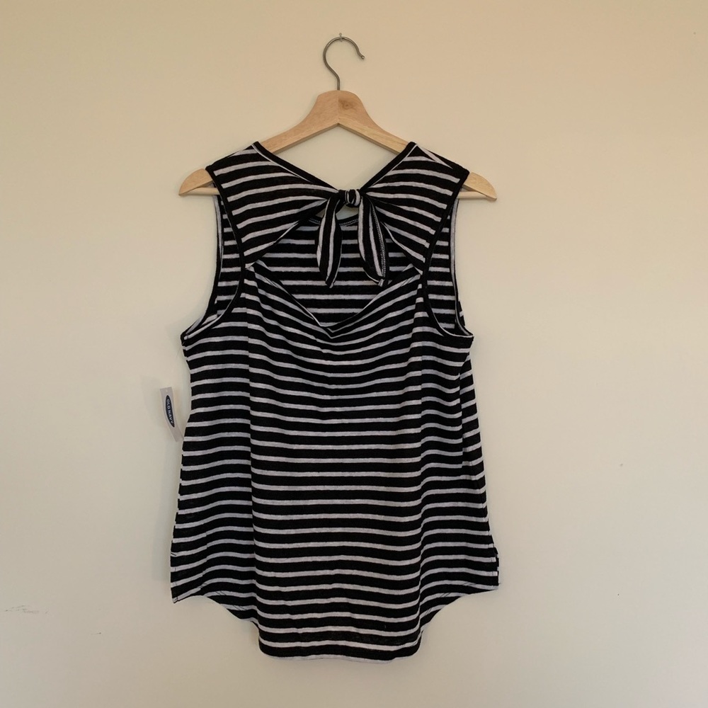 Tie back tank NWT